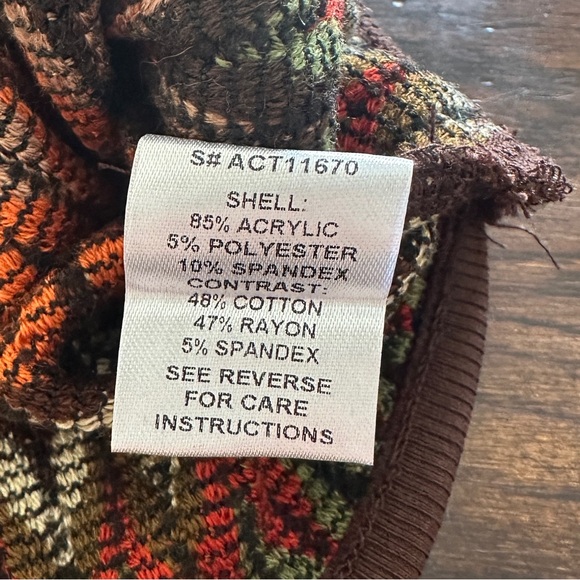 12th Tribe Multicolor Knit Crop Top - Picture 7 of 9